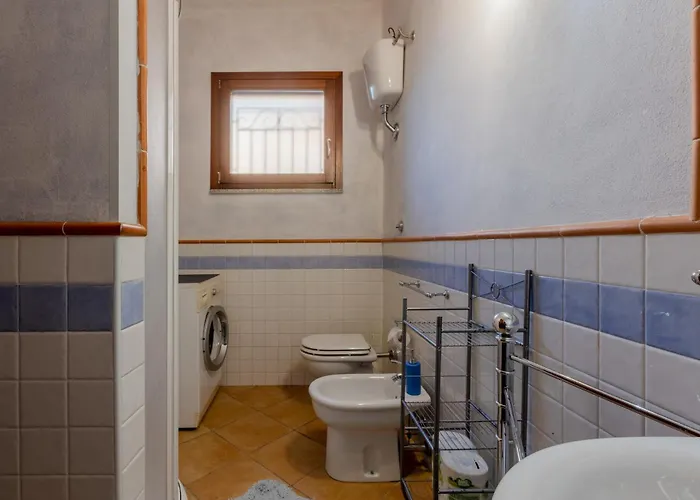 Guesthost - Lovely With Garden דירה