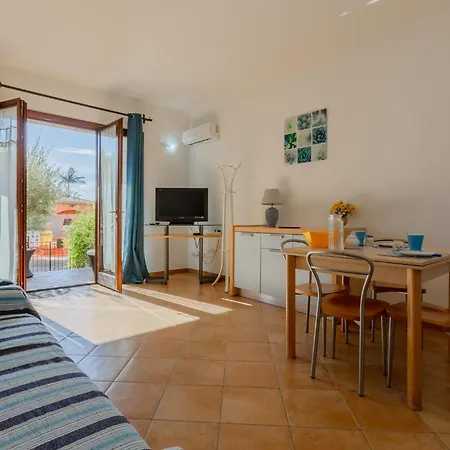 Appartamento Guesthost - Lovely With Garden *