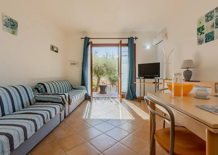 Appartement Guesthost - Lovely With Garden Villasimius