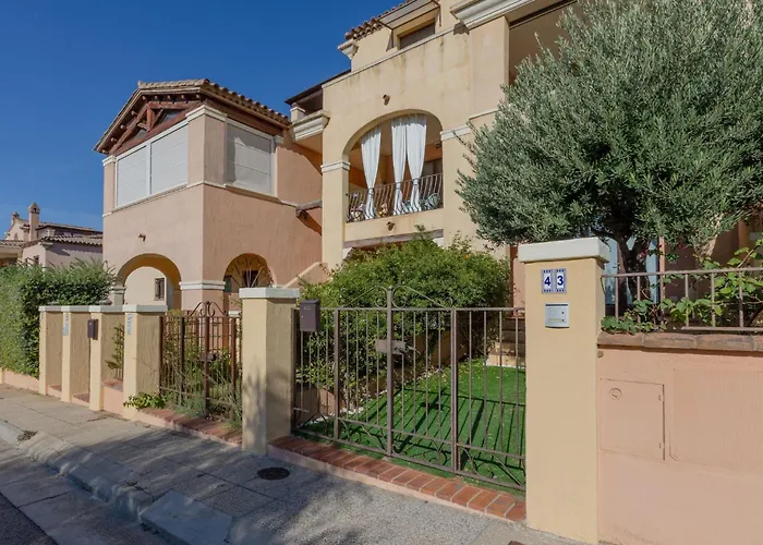 Guesthost - Lovely With Garden Appartement Villasimius