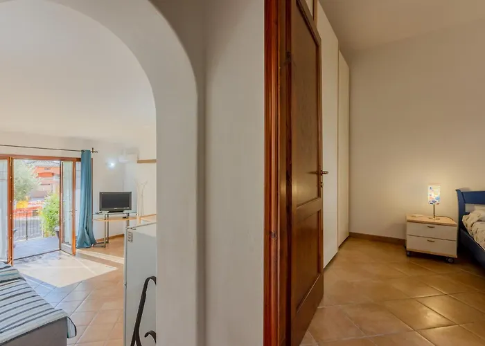 Guesthost - Lovely With Garden Appartement *